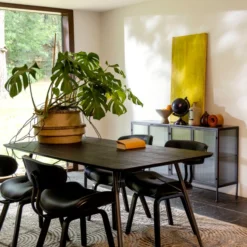 Eettafel Van Dennenhout -VTwonen Verkoopwinkel eettafel van dennenhout zwart 08 3