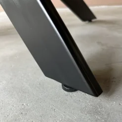 Eettafel Ovaal Zwart 13 Eettafel Ovaal Zwart -VTwonen Verkoopwinkel eettafel ovaal zwart bodio flos 01