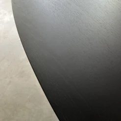 Eettafel Ovaal Zwart 11 Eettafel Ovaal Zwart -VTwonen Verkoopwinkel eettafel ovaal zwart bodio flos 07