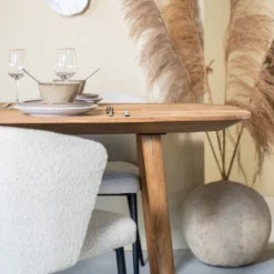 Eettafel Teak Met Afgeronde Hoeken -VTwonen Verkoopwinkel eleonora tabassum moderne eettafel gerecycled teak 02 3