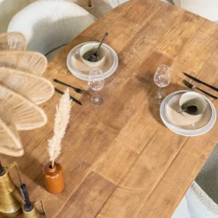 Eettafel Teak Met Afgeronde Hoeken -VTwonen Verkoopwinkel eleonora tabassum moderne eettafel gerecycled teak 03 3