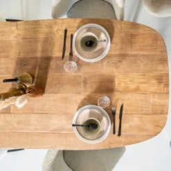 Eettafel Teak Met Afgeronde Hoeken -VTwonen Verkoopwinkel eleonora tabassum moderne eettafel gerecycled teak 05 3