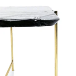 Tafeltje Met Dikke Glasplaat -VTwonen Verkoopwinkel kare design ice salontafel met dikke glasplaat 05