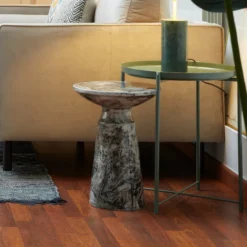 Bijzettafel Marmerglazuur 9 Bijzettafel Marmerglazuur -VTwonen Verkoopwinkel kave home kesbury kessler bijzettafel marmerglazuur 01 1
