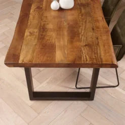 Boomstamtafel Mangohout -VTwonen Verkoopwinkel tower living nicosia boomstamtafel mangohout 04
