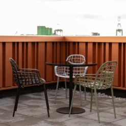 Zuiver Zwarte Ronde Bistrotafel -VTwonen Verkoopwinkel zuiver albert garden zwarte ronde bistrotafel 01