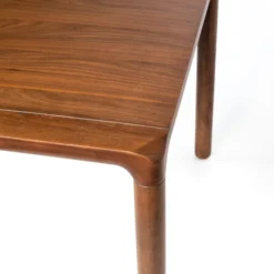 Zuiver Walnoot Design Eettafel -VTwonen Verkoopwinkel zuiver storm walnoot design eettafel 4