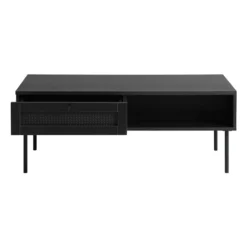Zwarte Rotan Salontafel -VTwonen Verkoopwinkel zwarte rotan salontafel bodio pose 03