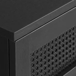 Zwarte Rotan Salontafel -VTwonen Verkoopwinkel zwarte rotan salontafel bodio pose 04